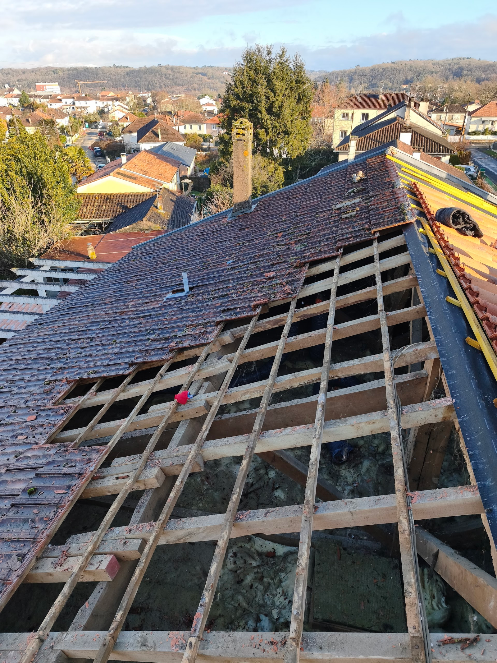 Pose d'une fenêtre de toit Velux à Périgueux